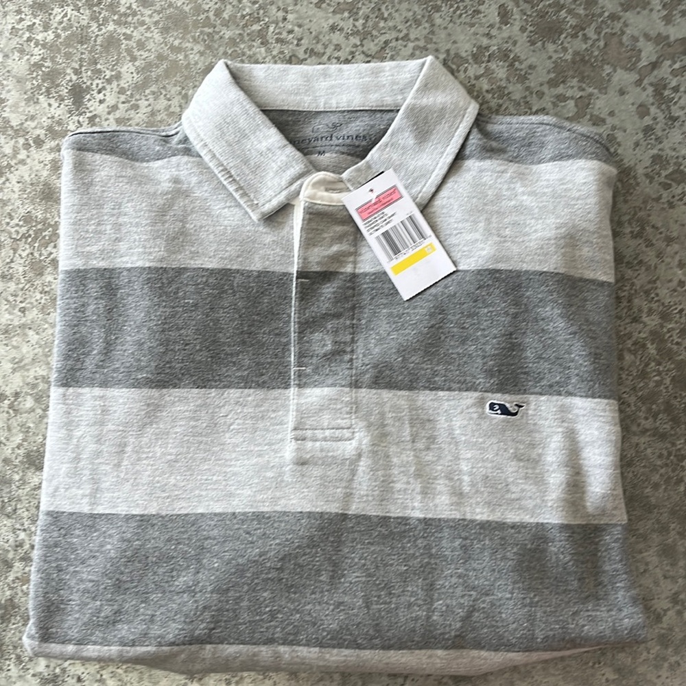 Men’s vineyard vines size medium, long sleeve collared polo